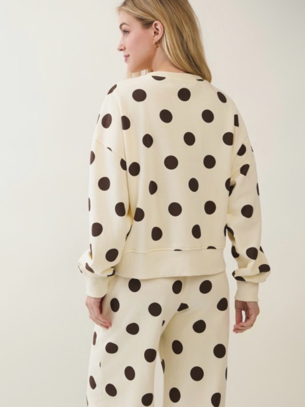 Veveret Premium Quality Polka Dot Crewneck Sweatshirt Cream/Brown - Picture 3 of 3